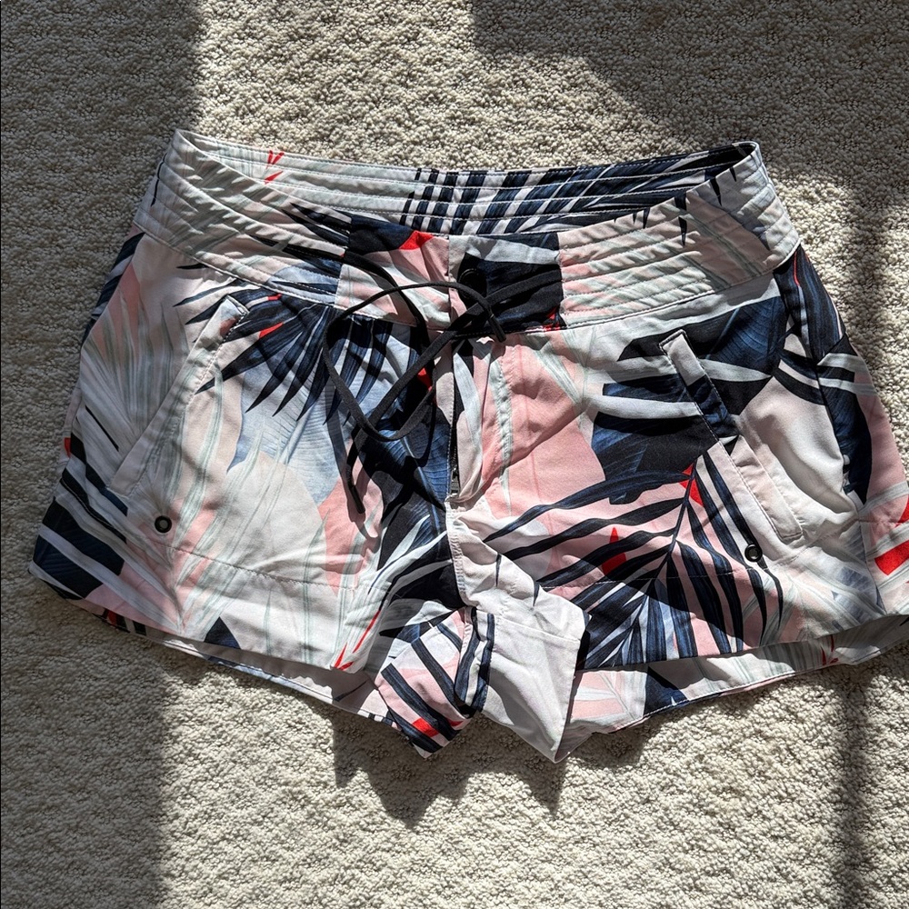 Athleta Tropical Print Women's Cargo Shorts - Pink, Blue, Black